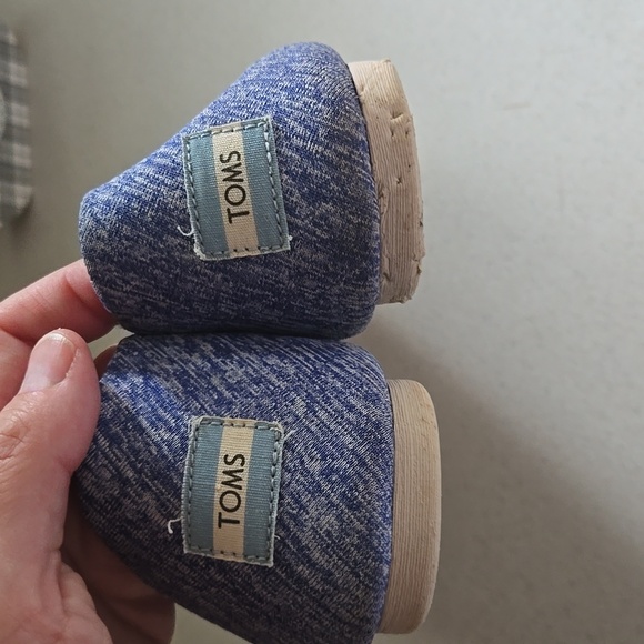 Tom's Slip Ons - Picture 2 of 4